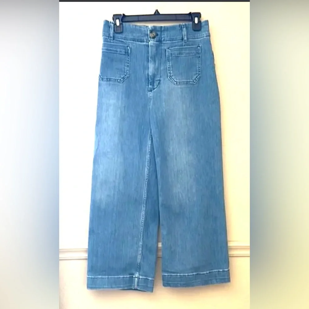 Wide Leg High Waist Loose Fit with Patch Pocket Flared Light Blue Jeans